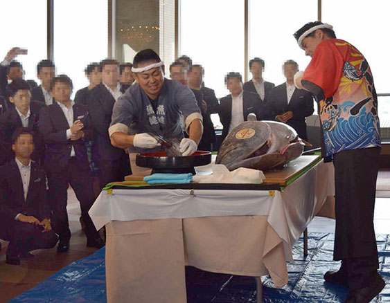 マグロ解体ショー - 魚健ブログ掲載写真 5