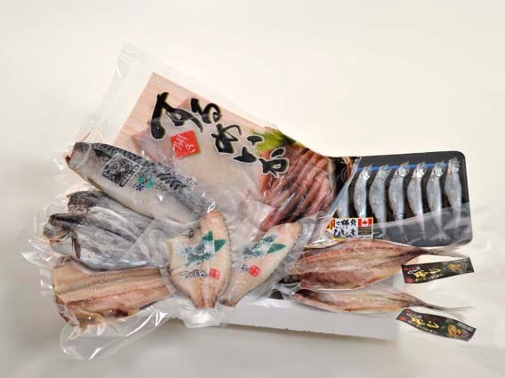 御歳暮 に 魚健干物セット - 魚健ブログ掲載写真 2